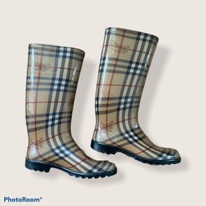 Burberry Rain Boots - Tan/Black Authentic Pattern